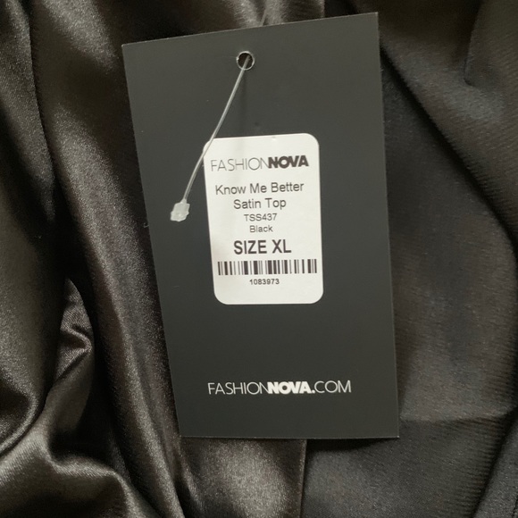 New! NWT Fashion Nova Satin Crop Top Front Twist - Picture 7 of 8